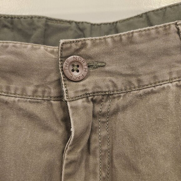 The North Face Mens 36 Short Olive Green Khaki Casual Outdoors Gorpcore Chino Pa - Picture 5 of 9